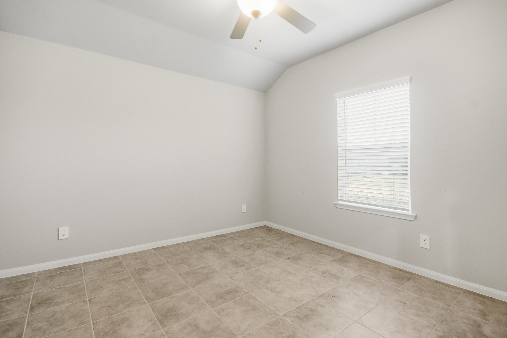 1207 Cascade Hls Drive Rosharon, TX 77583 - Photo 4 of 16