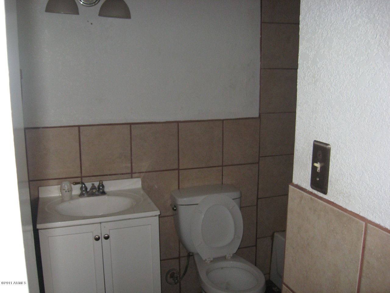 3319 West Ocotillo Road Phoenix, AZ 85017 - Photo 9 of 12 Bathroom