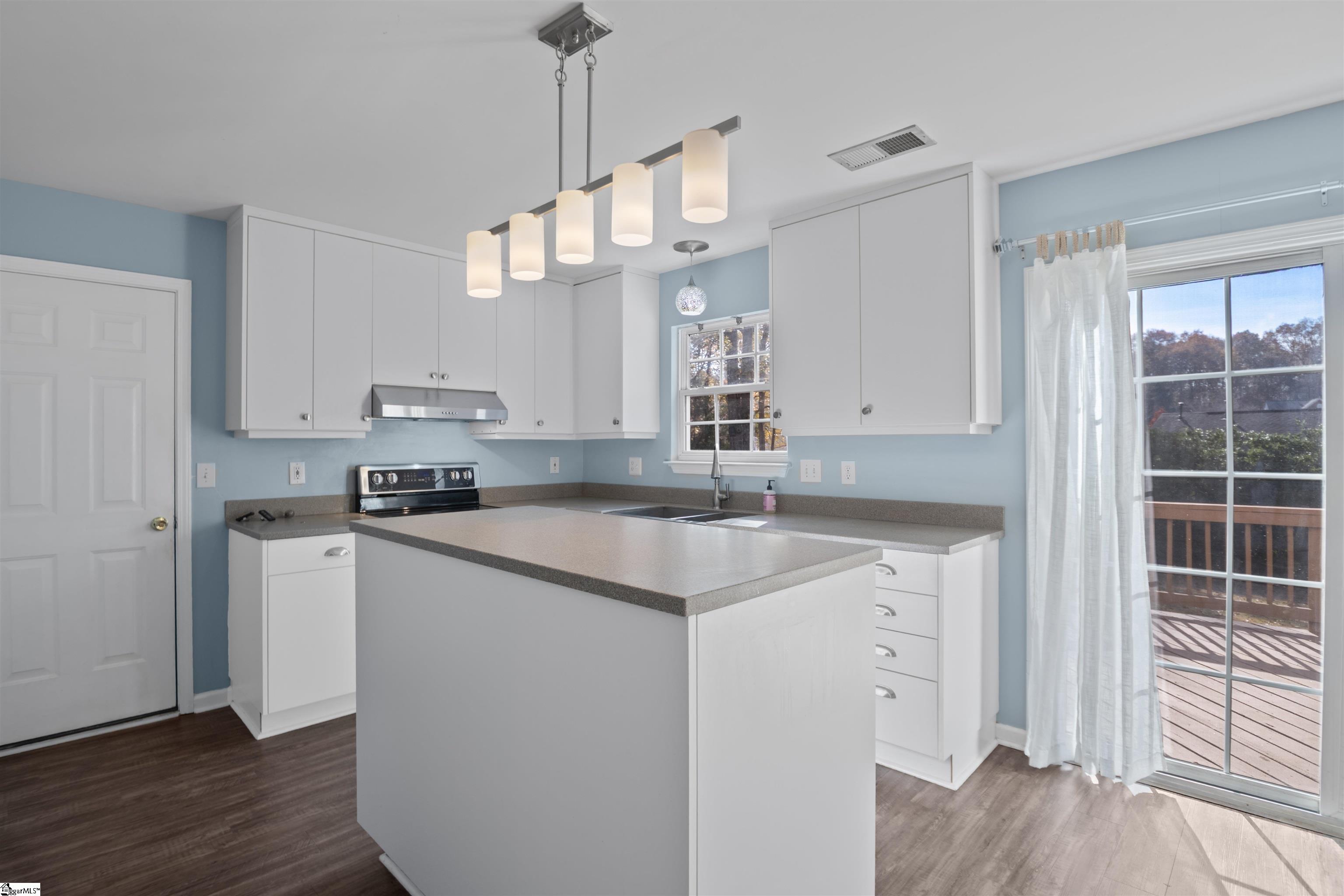 708 Sugar Maple Court Fountain Inn, SC 29644 - Photo 6 of 23 Gallery Image 6