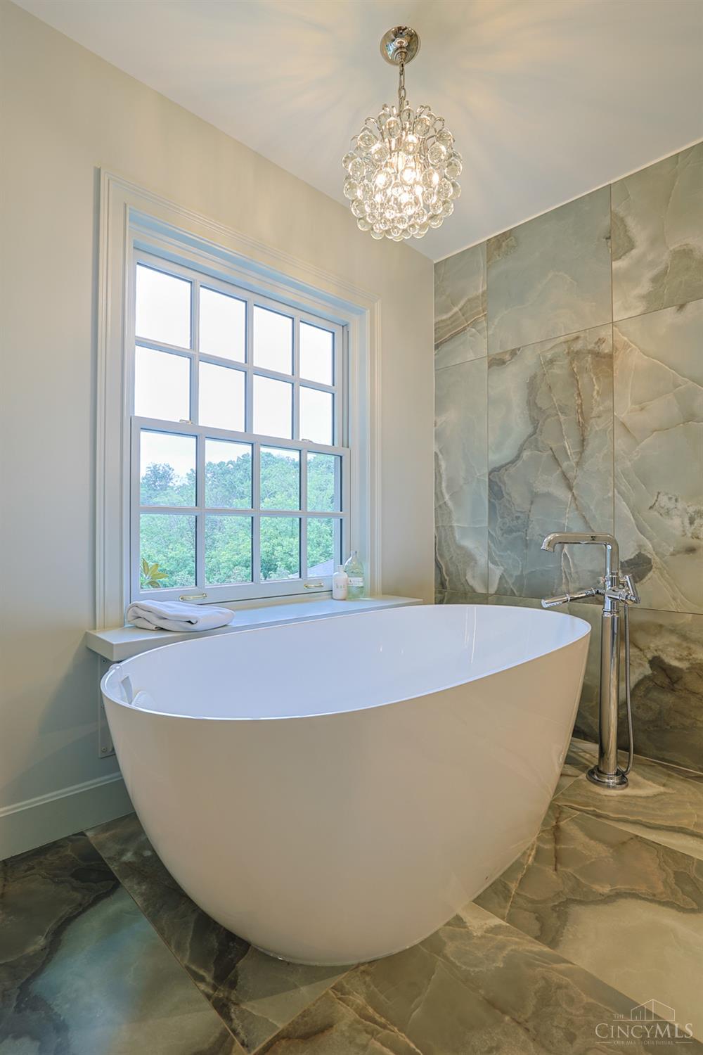5500 Drake Road Cincinnati, OH 45243 - Photo 69 of 95 Gallery Image 69