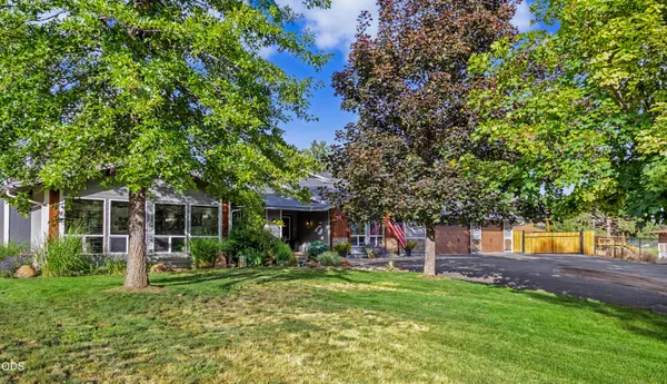 $899,000 | 3665 Pine Tree Drive, Klamath Falls, OR 97603