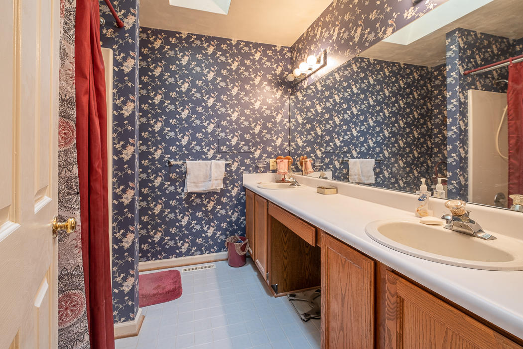 492 Bobletts Gap Road Buchanan, VA 24066 - Photo 24 of 44 Hall Bath