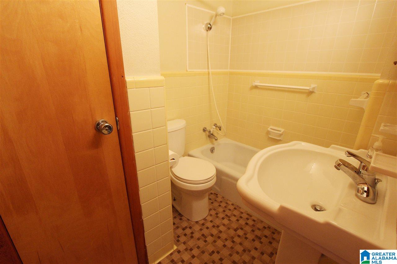 200 Bates Street Weaver, AL 36277 - Photo 36 of 50