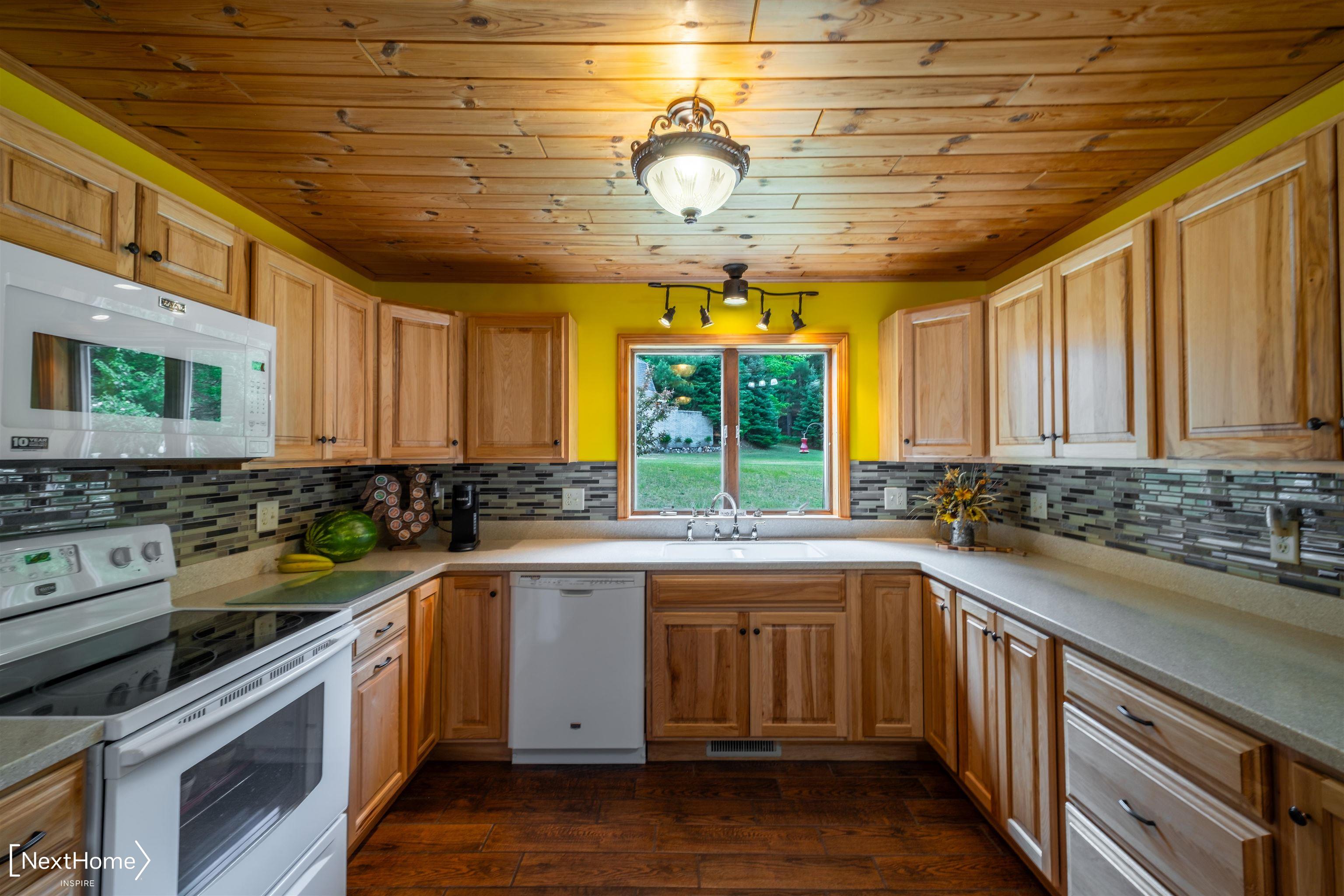 1557 West Eddy School Road Bellaire, MI 49615 - Photo 4 of 64
