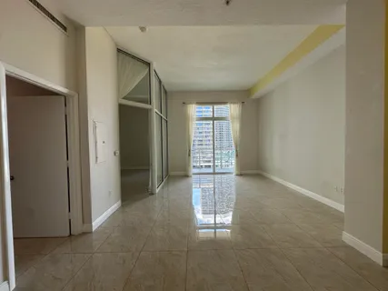 $2,650 | 234 Northeast 3rd Street, Unit UPH06, Miami, FL 33132