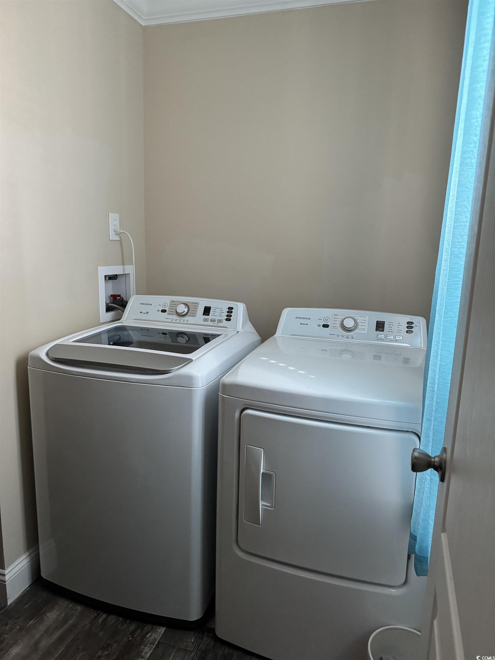 1651 Perry Circle Myrtle Beach, SC 29577 - Photo 28 of 32 Washroom featuring dark wood-type flooring and washing machine and dryer