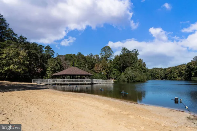 $330,000 | 8518 Tompkins Drive, King George, VA 22485