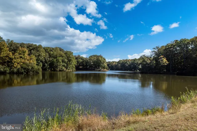 $330,000 | 8518 Tompkins Drive, King George, VA 22485