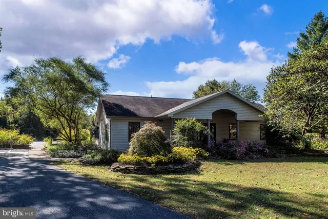 $330,000 | 8518 Tompkins Drive, King George, VA 22485