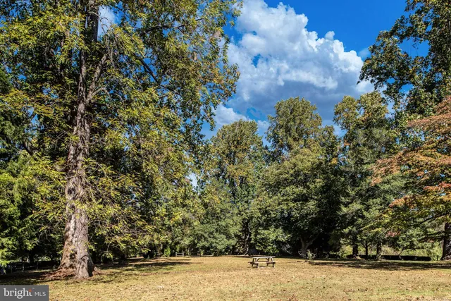 $330,000 | 8518 Tompkins Drive, King George, VA 22485