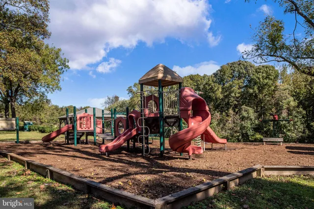 $330,000 | 8518 Tompkins Drive, King George, VA 22485