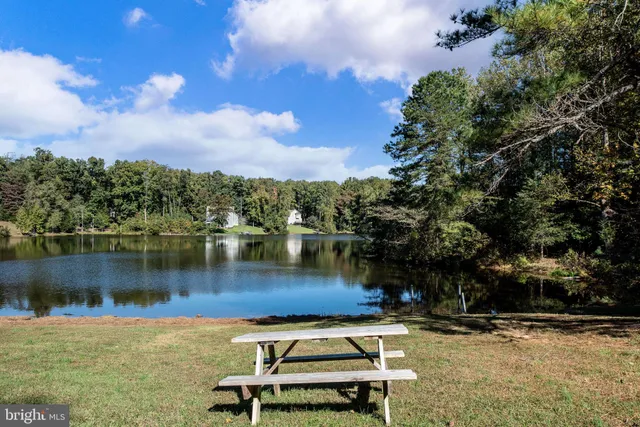 $330,000 | 8518 Tompkins Drive, King George, VA 22485