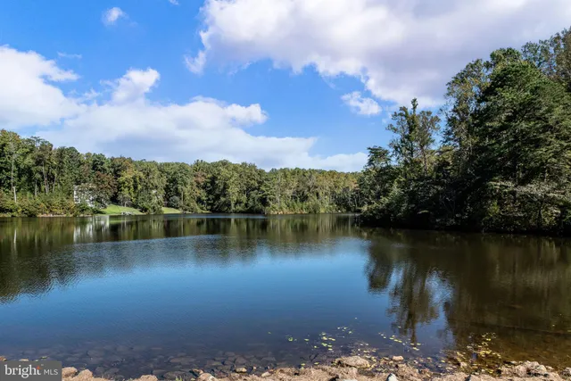 $330,000 | 8518 Tompkins Drive, King George, VA 22485