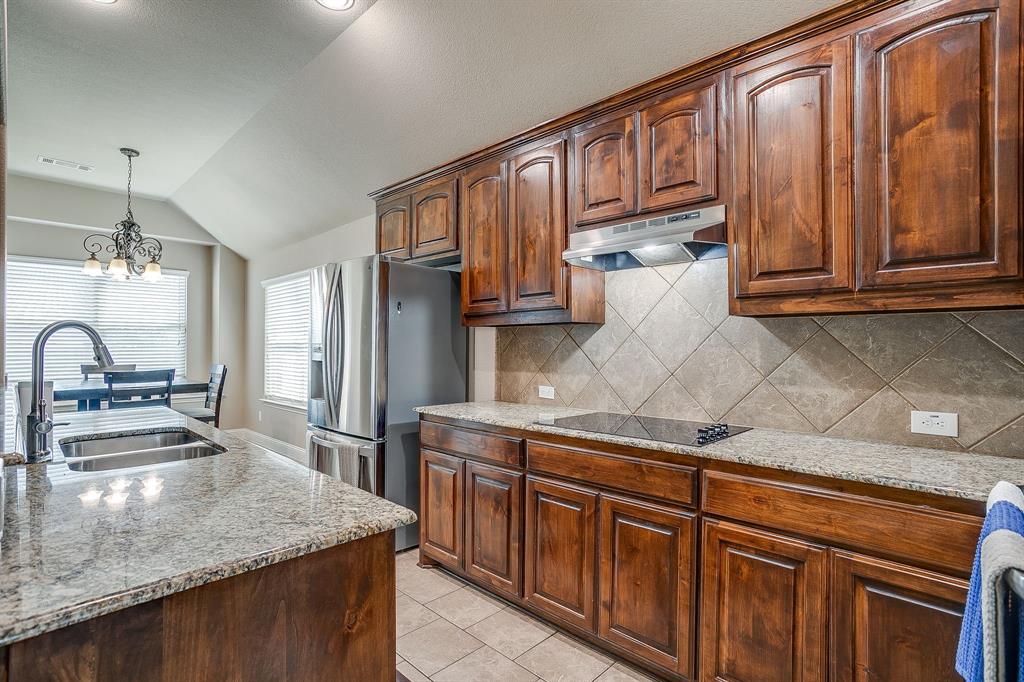 110 Sheri Way Red Oak, TX 75154 - Photo 9 of 36