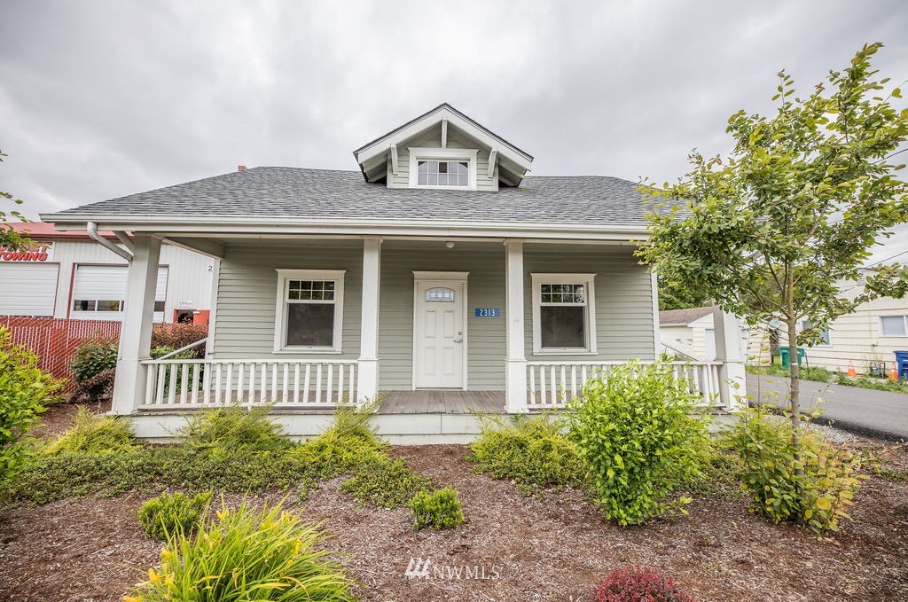 2313 Old Highway 99 South Road Mount Vernon, WA 98273 - Photo 1 of 37 Gallery Image 1