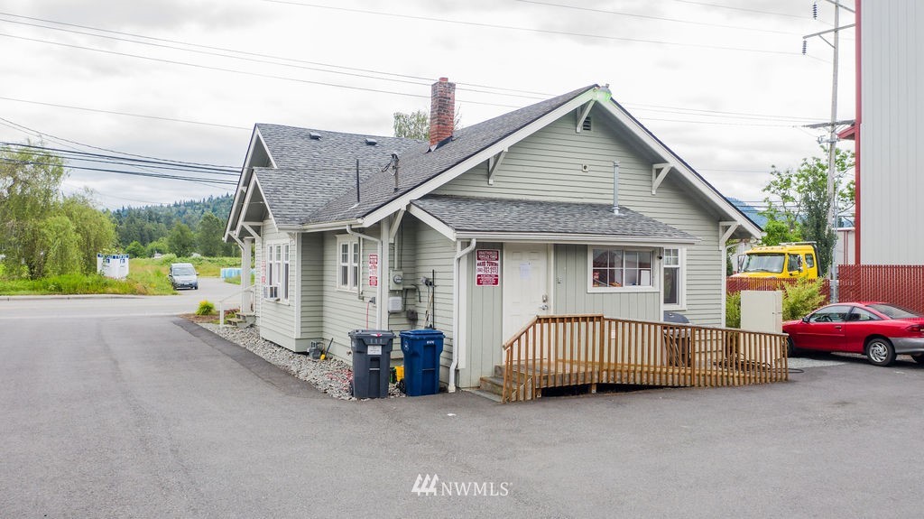 2313 Old Highway 99 South Road Mount Vernon, WA 98273 - Photo 6 of 37 Gallery Image 6