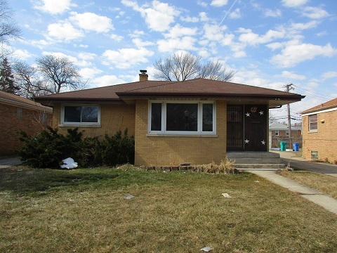 332 North Wolf Road Hillside, IL 60162 - Photo 1 of 16 a front view of a house with garden