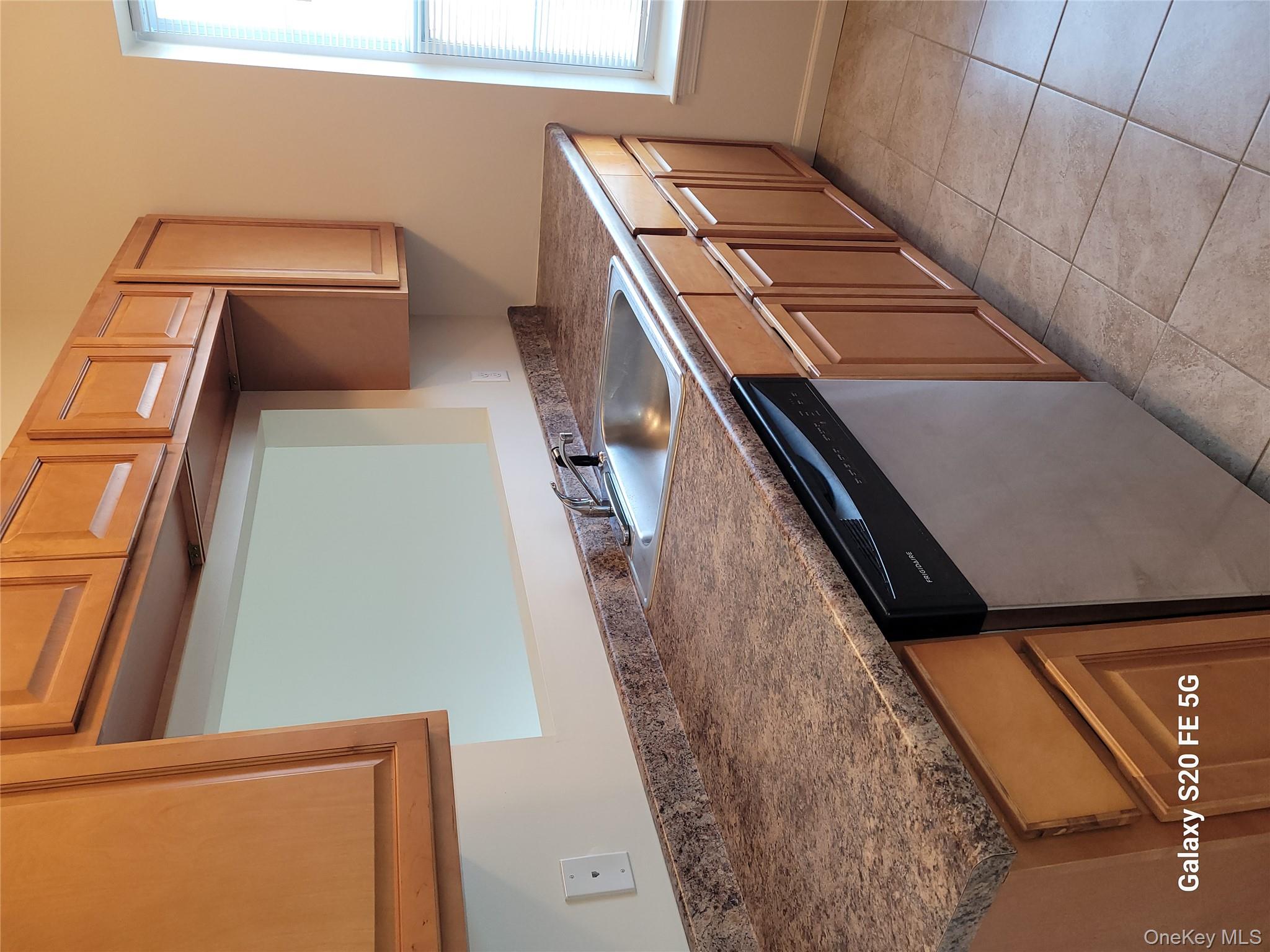 268 Ruth Court Middletown, NY 10940 - Photo 3 of 14