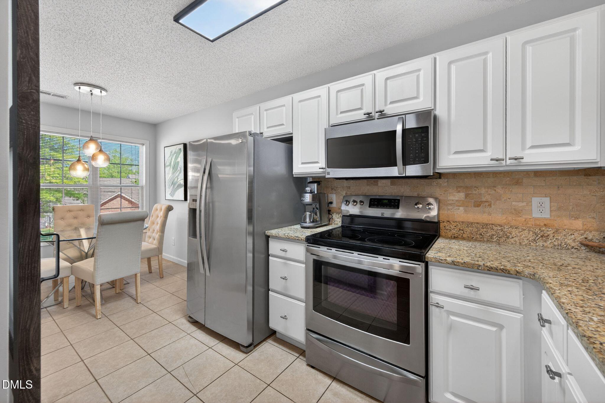 2400 Huntscroft Lane, Unit 202 Raleigh, NC 27617 - Photo 12 of 49 026-kitchen