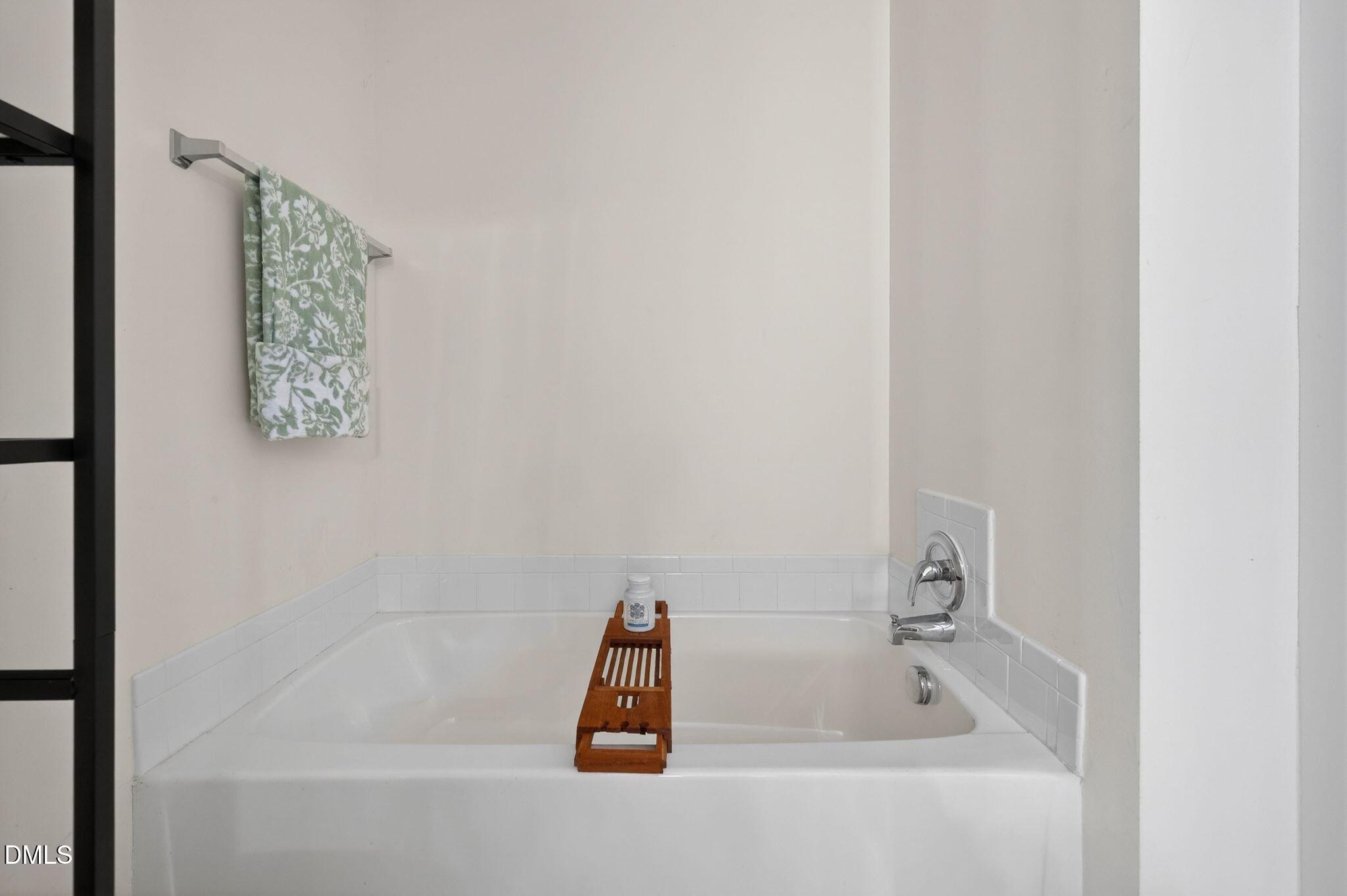 2400 Huntscroft Lane, Unit 202 Raleigh, NC 27617 - Photo 35 of 49 039-primary-bathroom