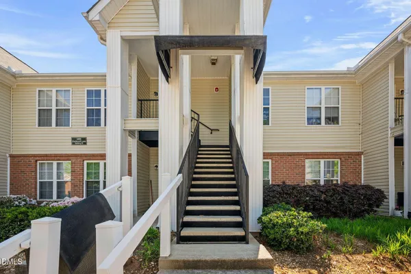 $255,000 | 2400 Huntscroft Lane, Unit 202, Raleigh, NC 27617