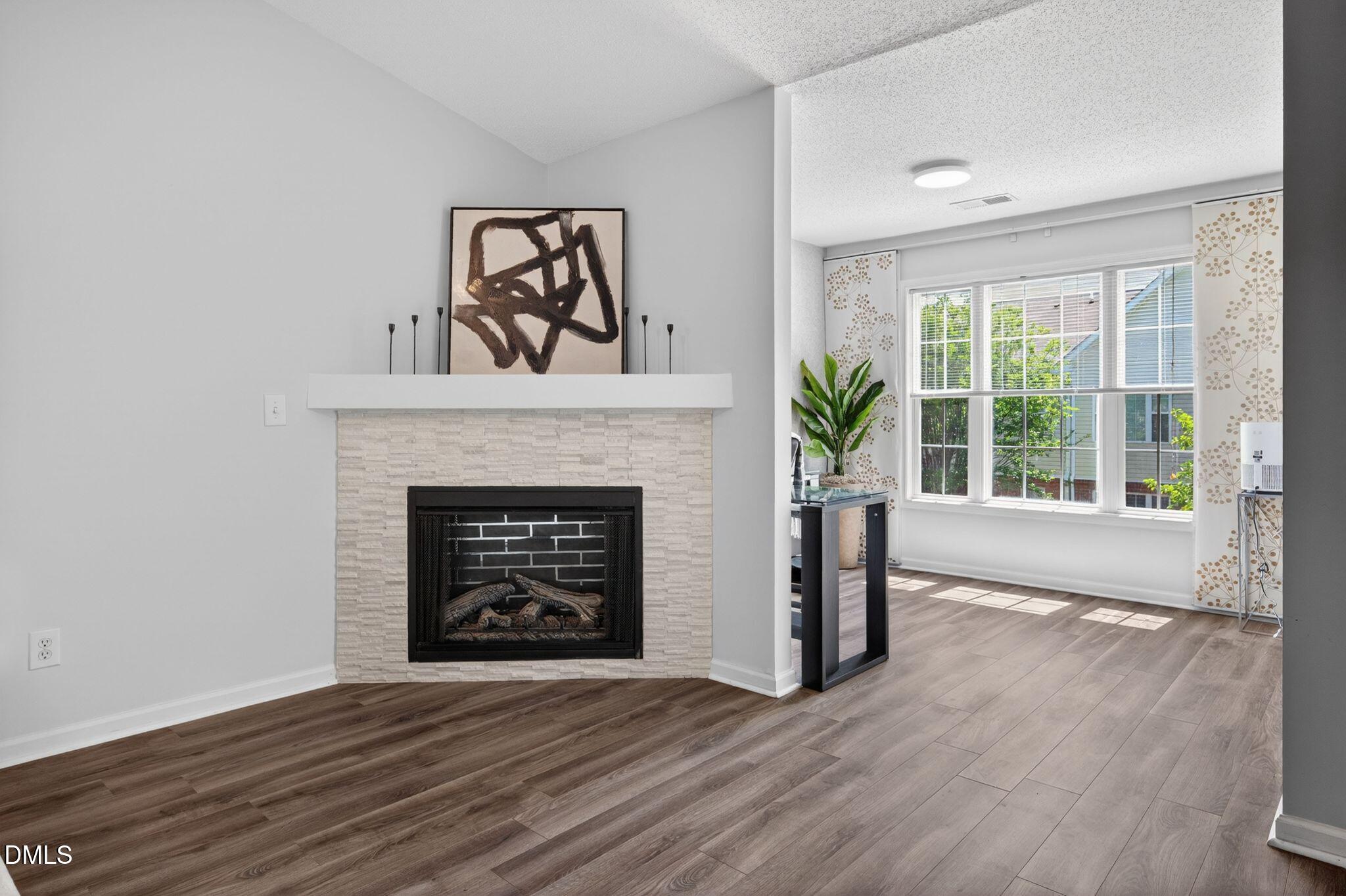 2400 Huntscroft Lane, Unit 202 Raleigh, NC 27617 - Photo 8 of 49 022-living-room
