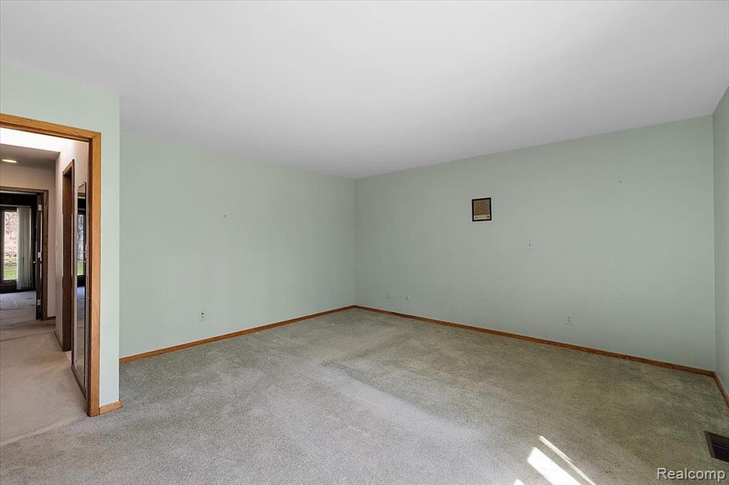 6145 Blue Beech Road Rochester Hills, MI 48306 - Photo 43 of 55