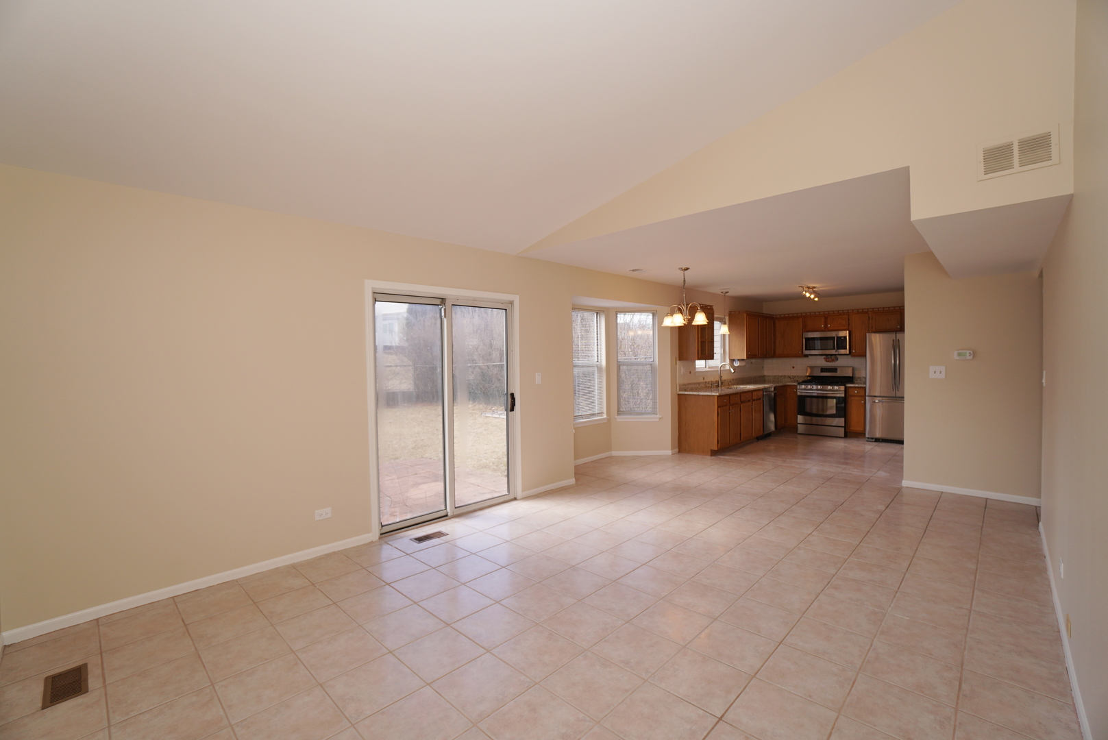 86 Bradford Lane Mundelein, IL 60060 - Photo 7 of 21 a view of livingroom with furniture and white walls
