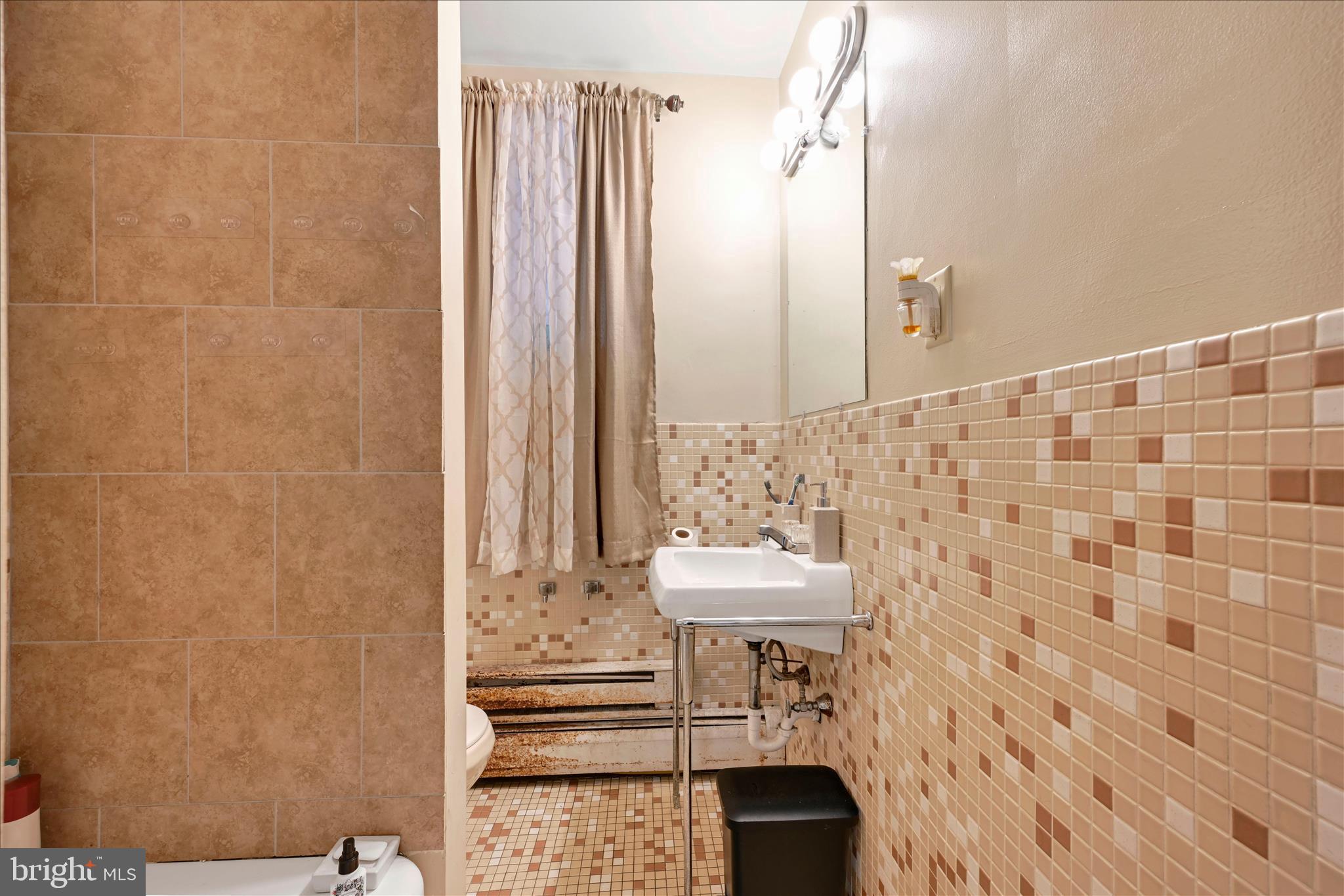 1314 Main Street Gilberton, PA 17934 - Photo 21 of 44 Bathroom