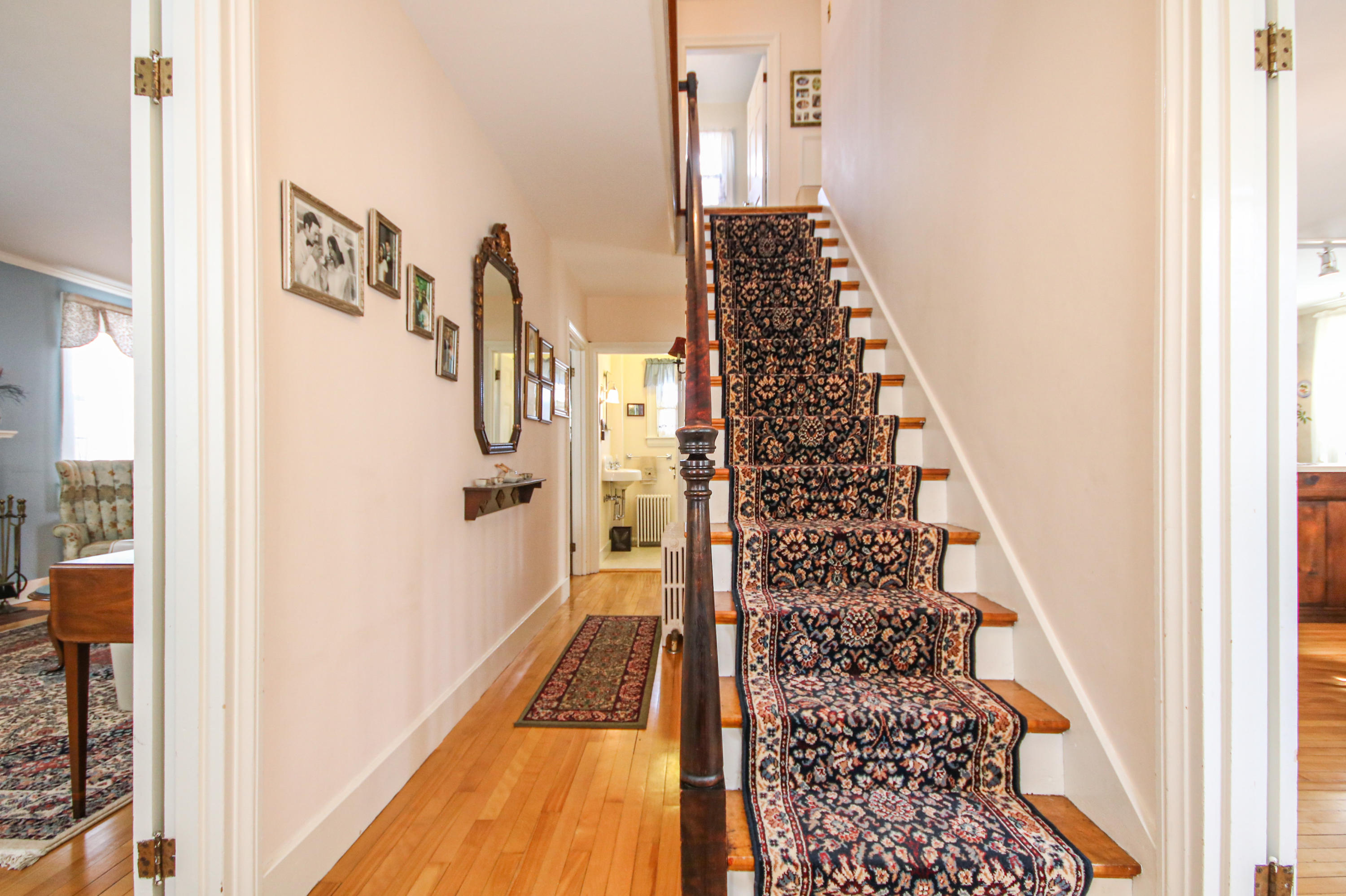 19 South Chestnut Street Augusta, ME 04330 - Photo 19 of 56 19 S Chestnut St Augusta - 18Stairs