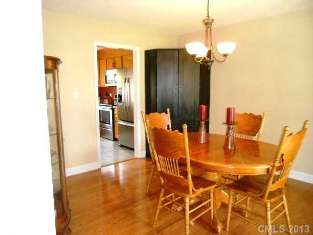 498 Maple Ridge Circle Salisbury, NC 28147 - Photo 3 of 16