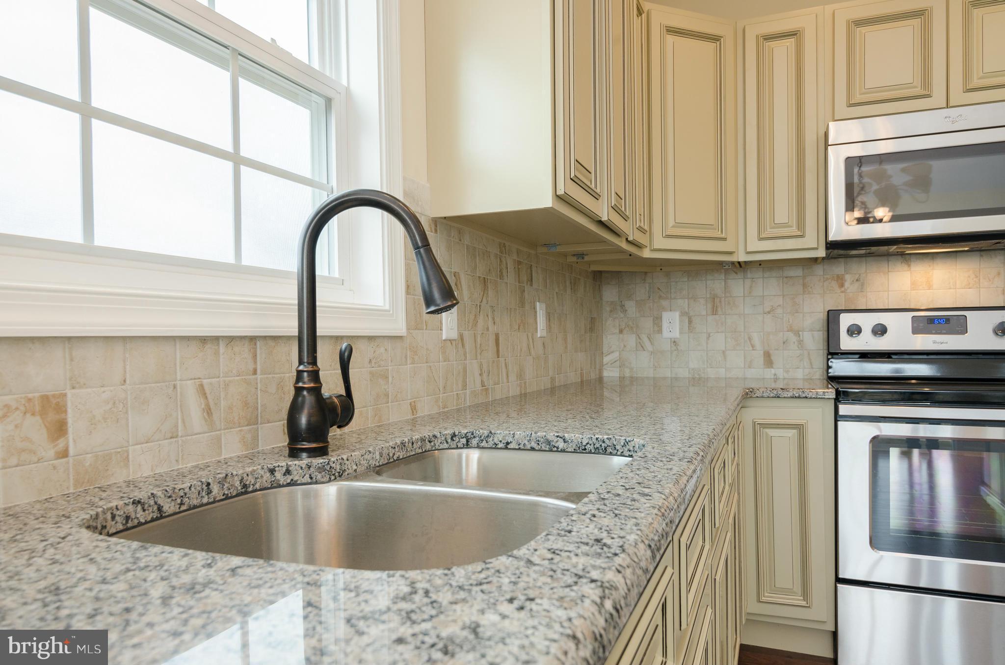 11075 Ridge Crest Drive Waynesboro, PA 17268 - Photo 9 of 24 Kitchen