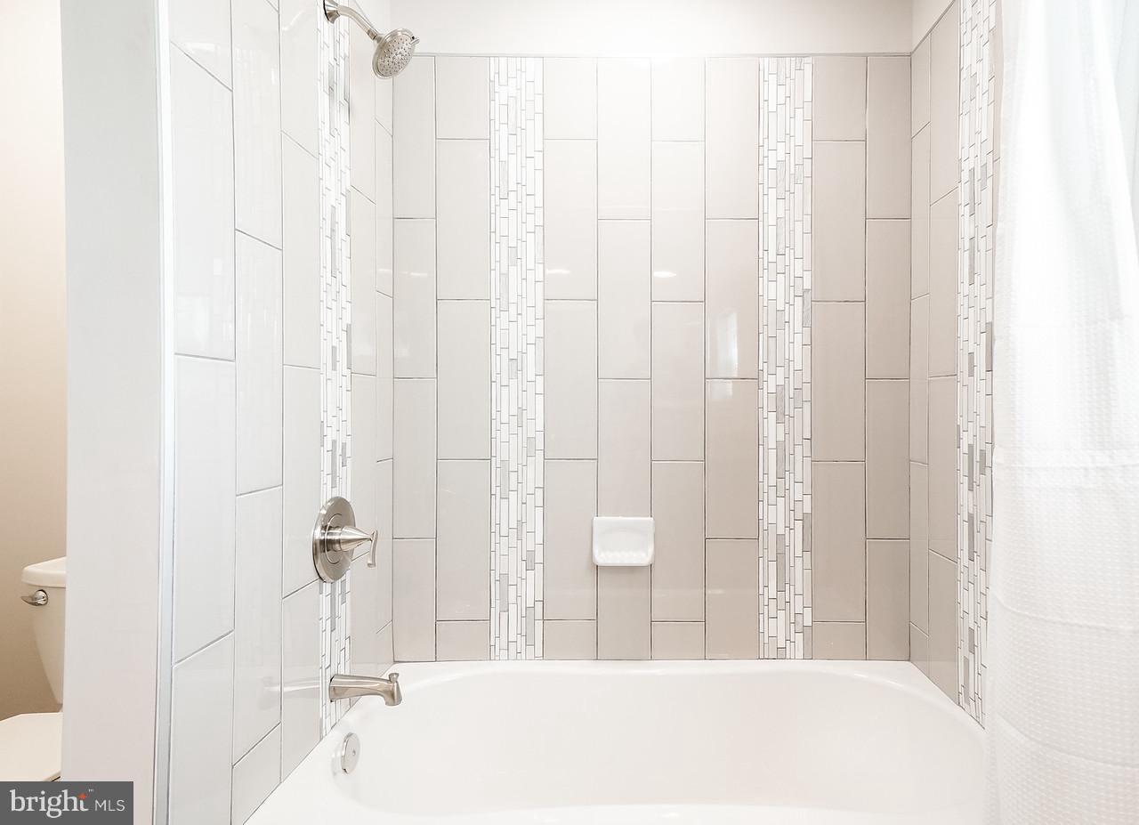 2409 East Cold Spring Lane Baltimore, MD 21214 - Photo 14 of 19 Bath