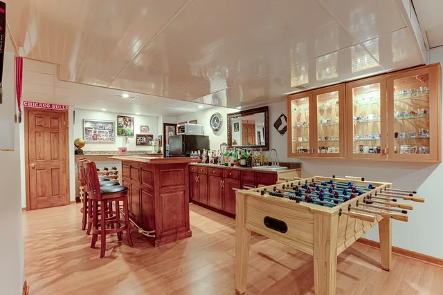 $539,900 | 833 Sterling Avenue, West Chicago, IL 60185