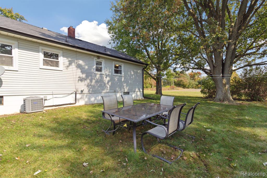 15853 Almont Road Allenton, MI 48002 - Photo 36 of 40 Gallery Image 36