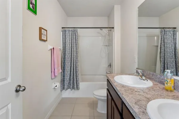 $397,000 | 3517 Winterberry Lane, Valrico, FL 33594