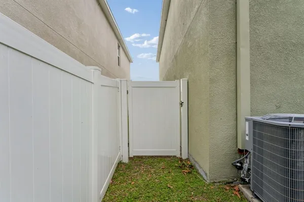 $397,000 | 3517 Winterberry Lane, Valrico, FL 33594