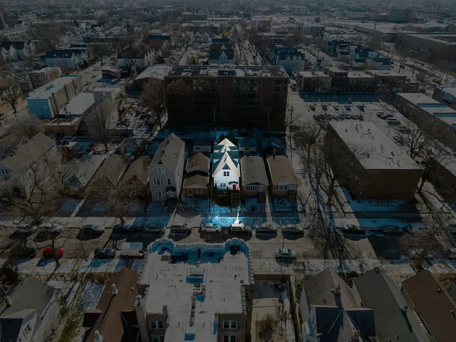 $450,000 | 3723 West McLean Avenue, Chicago, IL 60647