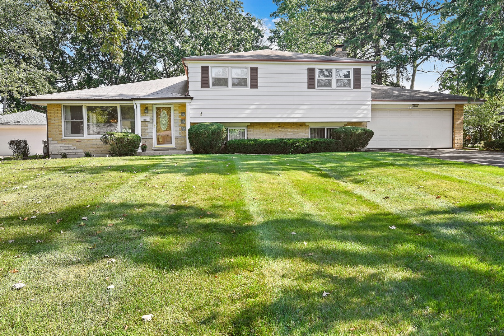 3829 Rugen Road Glenview, IL 60025 - Photo 1 of 13