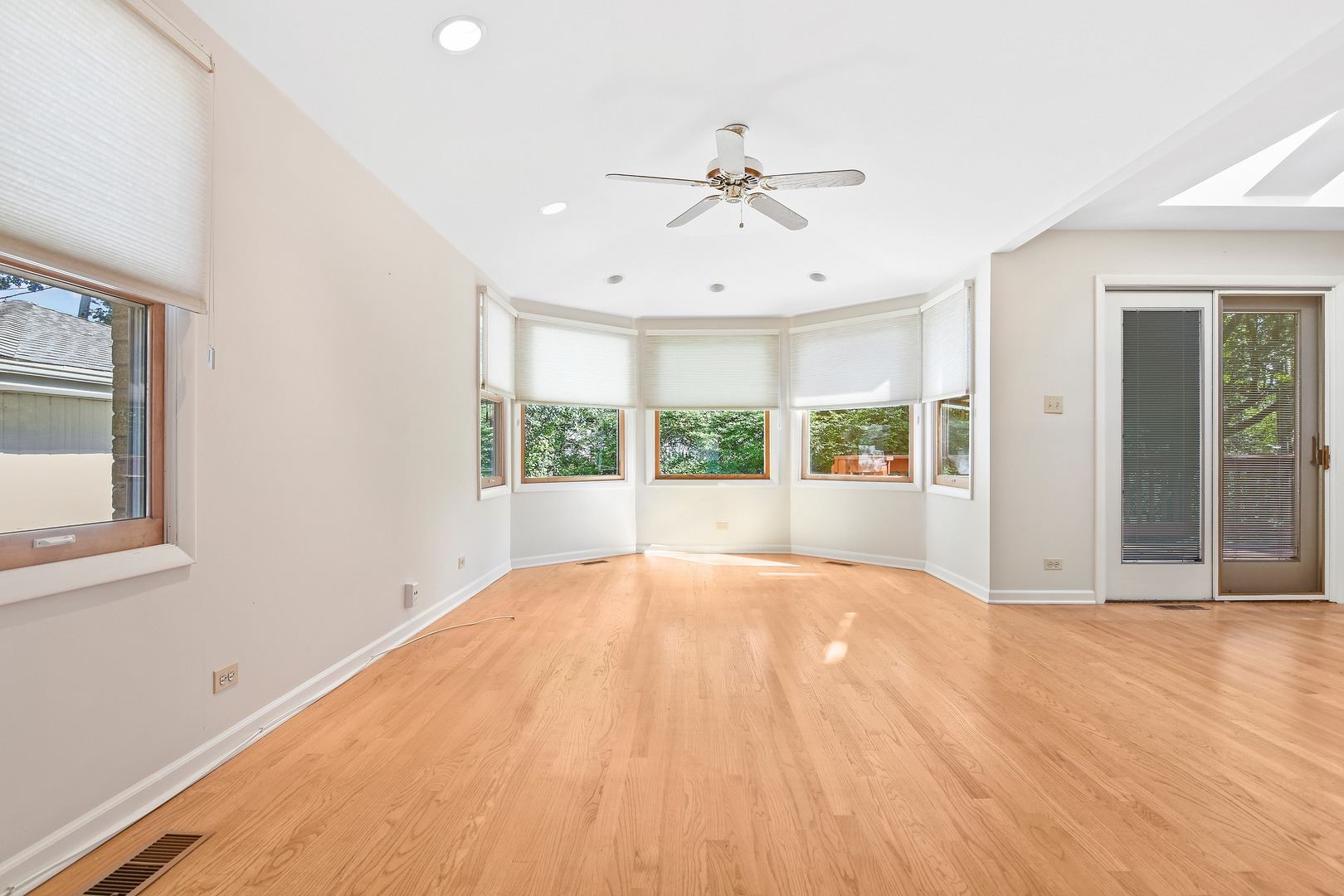 3829 Rugen Road Glenview, IL 60025 - Photo 6 of 13