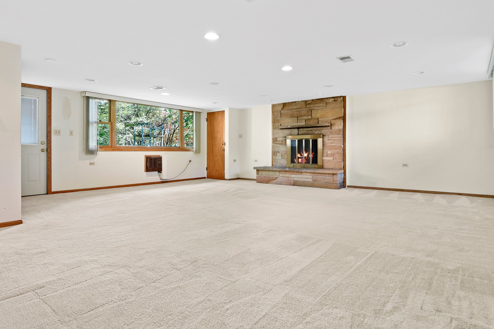 3829 Rugen Road Glenview, IL 60025 - Photo 8 of 13