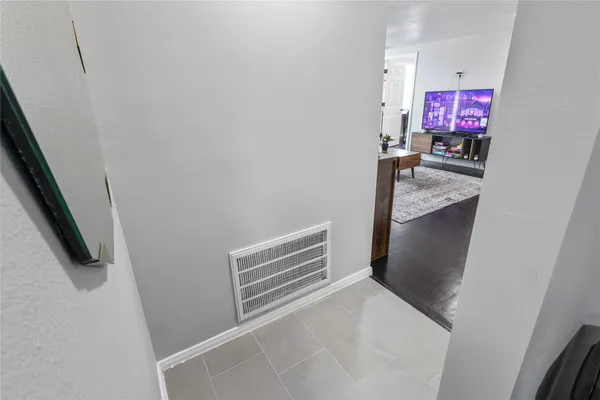 $3,000 | 2824 Blodgett Street, Houston, TX 77004