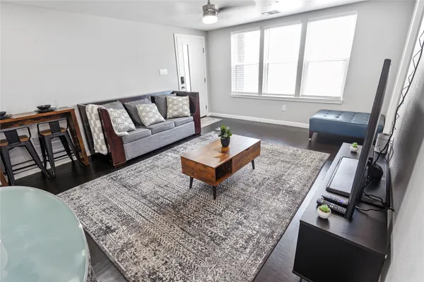 $3,000 | 2824 Blodgett Street, Houston, TX 77004