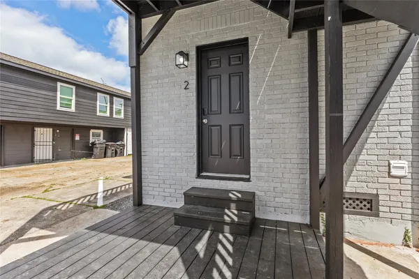 $3,000 | 2824 Blodgett Street, Houston, TX 77004