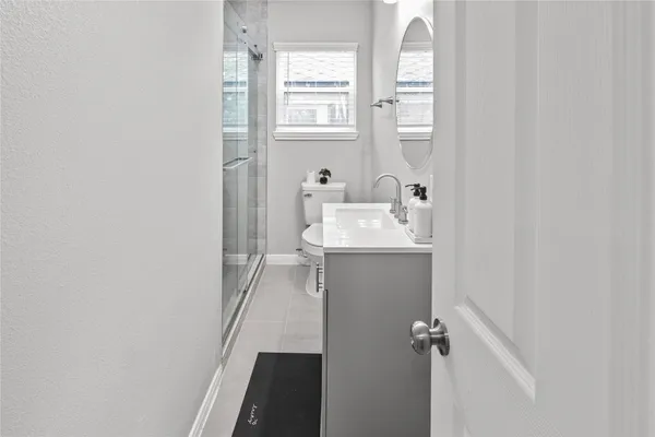 $3,000 | 2824 Blodgett Street, Houston, TX 77004