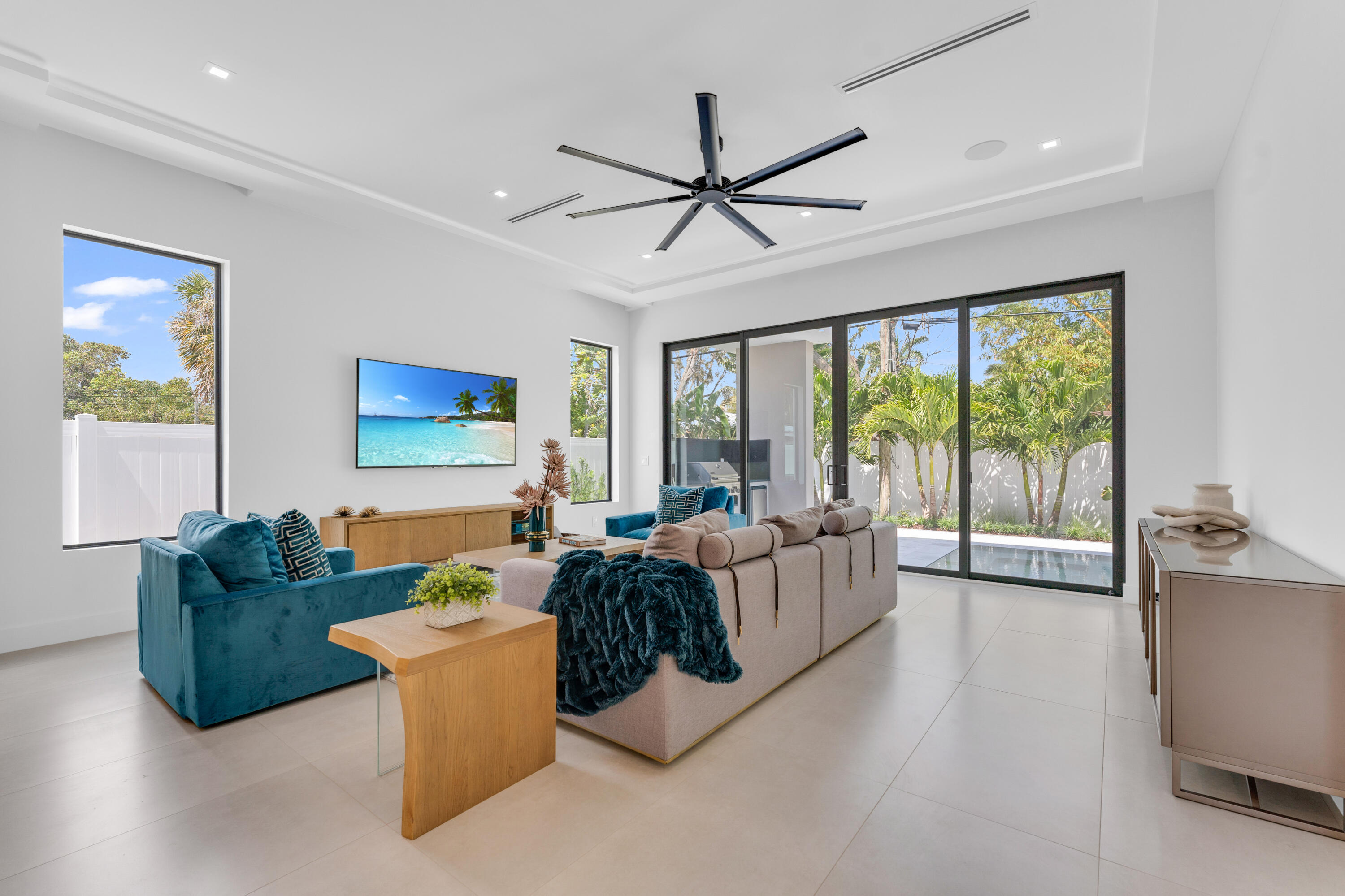 235 Northeast 11th Street Delray Beach, FL 33444 - Photo 15 of 47 29