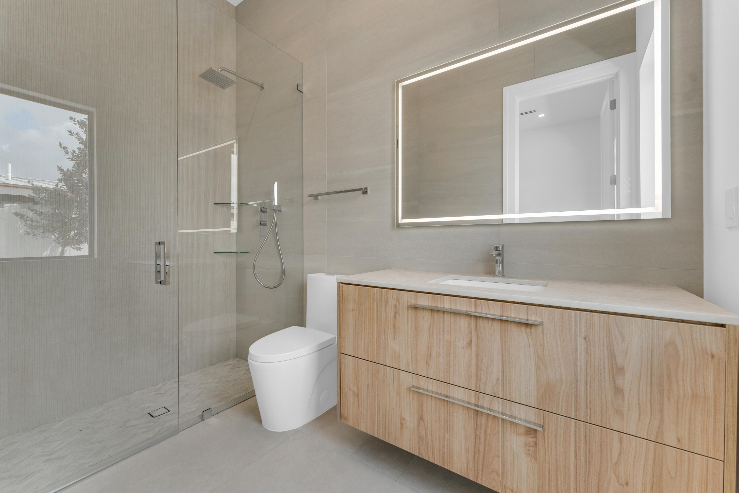 235 Northeast 11th Street Delray Beach, FL 33444 - Photo 32 of 47 24