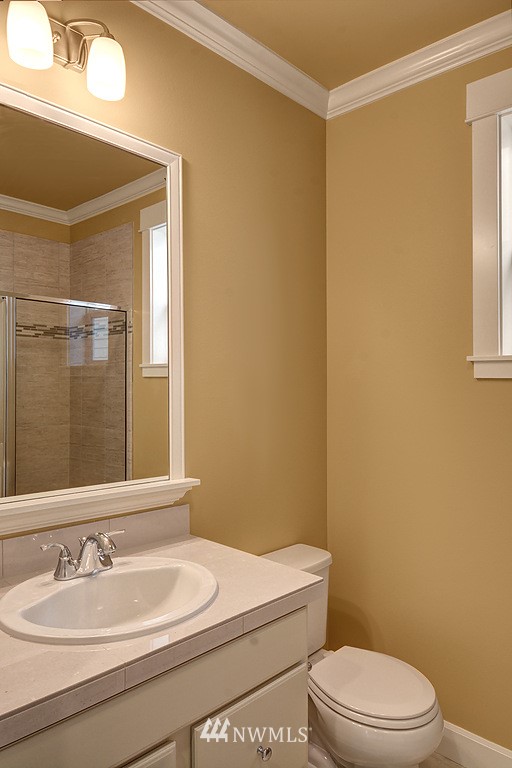 5611 Northeast 8th Place Renton, WA 98059 - Photo 14 of 21 Gallery Image 14