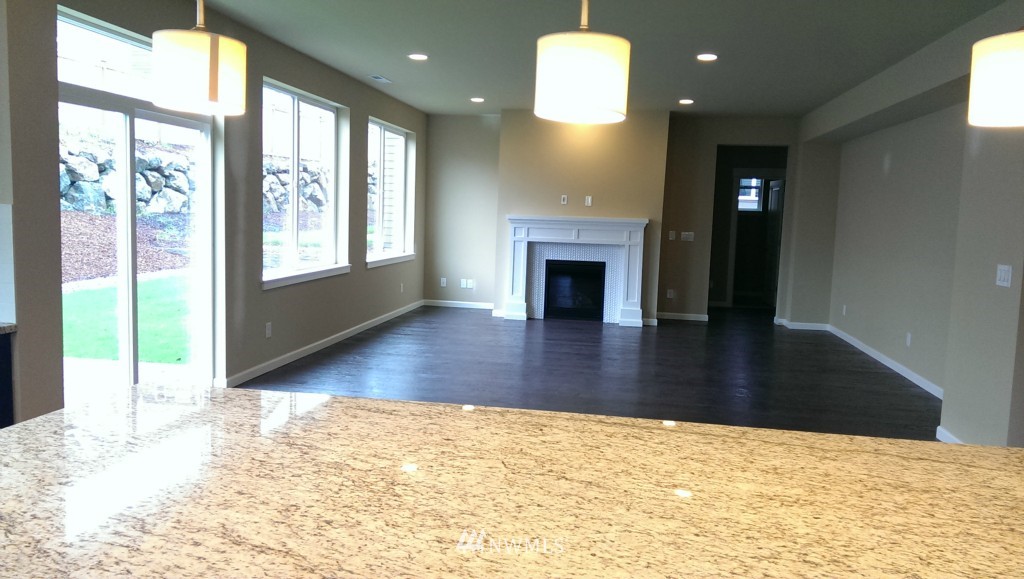 5611 Northeast 8th Place Renton, WA 98059 - Photo 3 of 21 Gallery Image 3