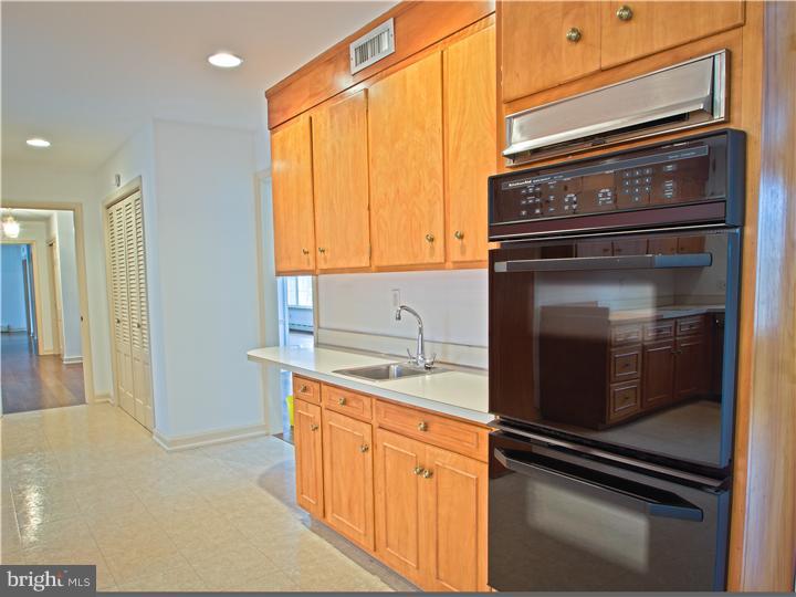 885 Pebble Hill Road Doylestown, PA 18901 - Photo 10 of 19 Kitchen